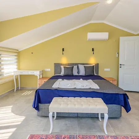 Soeguet 4 - 4 Bedroom With Jacuzzi In فتحية
