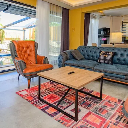 فيلة Soeguet 4 - 4 Bedroom With Jacuzzi In *