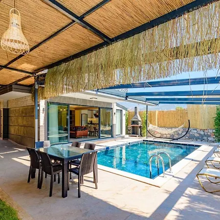 فيلة Soeguet 4 - 4 Bedroom With Jacuzzi In
