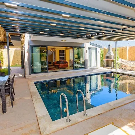 فيلة Soeguet 4 - 4 Bedroom With Jacuzzi In *